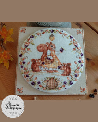 Giornata D'Autunno - Scoiattoli | Cross Stitch Pattern by Serenità di Campagna