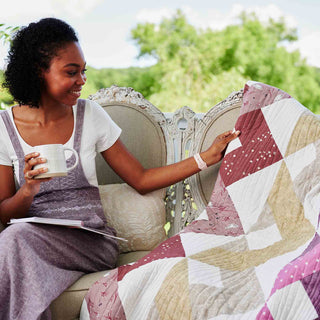 Quilt sewn on the HUSQVARNA® VIKING® EPIC™ 95Q Sewing Machine 1