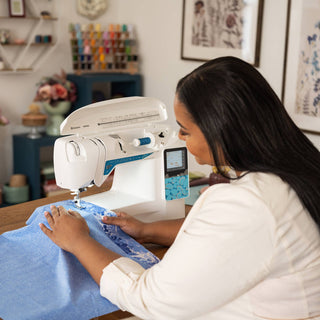 OPAL 670 – machine in use on a quilting project