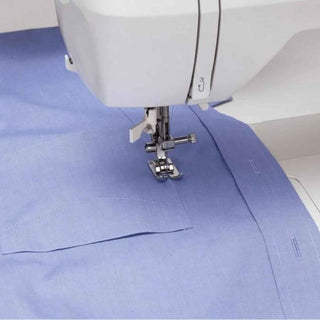 SINGER® Brilliance™ 6180 – in use on a fabric project